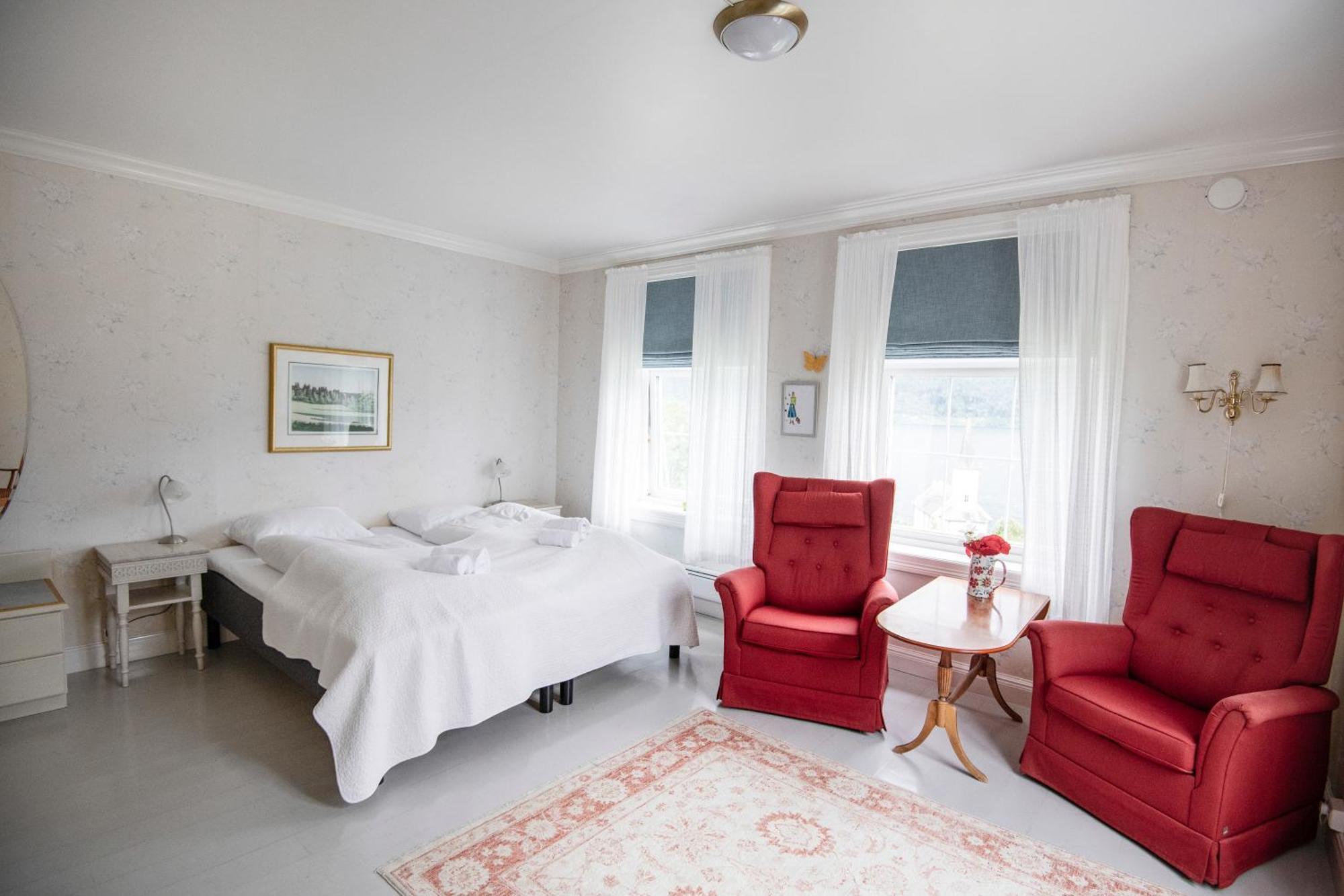 Nes Gard Hotell Høyheimsvik Eksteriør bilde