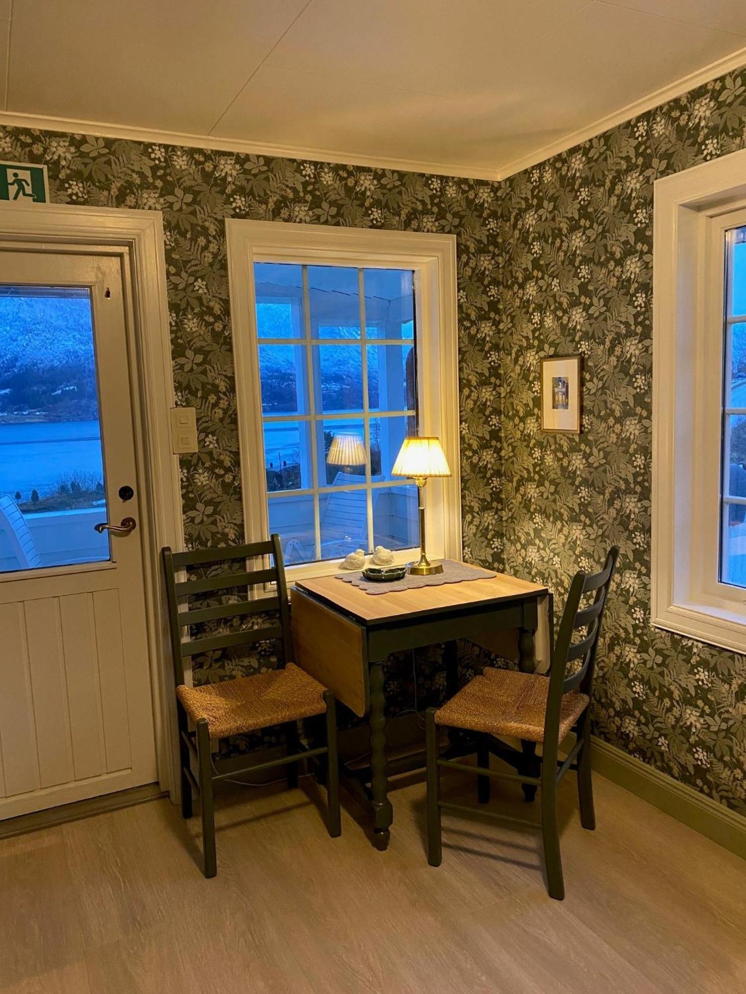 Nes Gard Hotell Høyheimsvik Eksteriør bilde